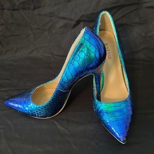 Mermaid stiletto heels 5” size 9. Worn 2x gently used Just fab
